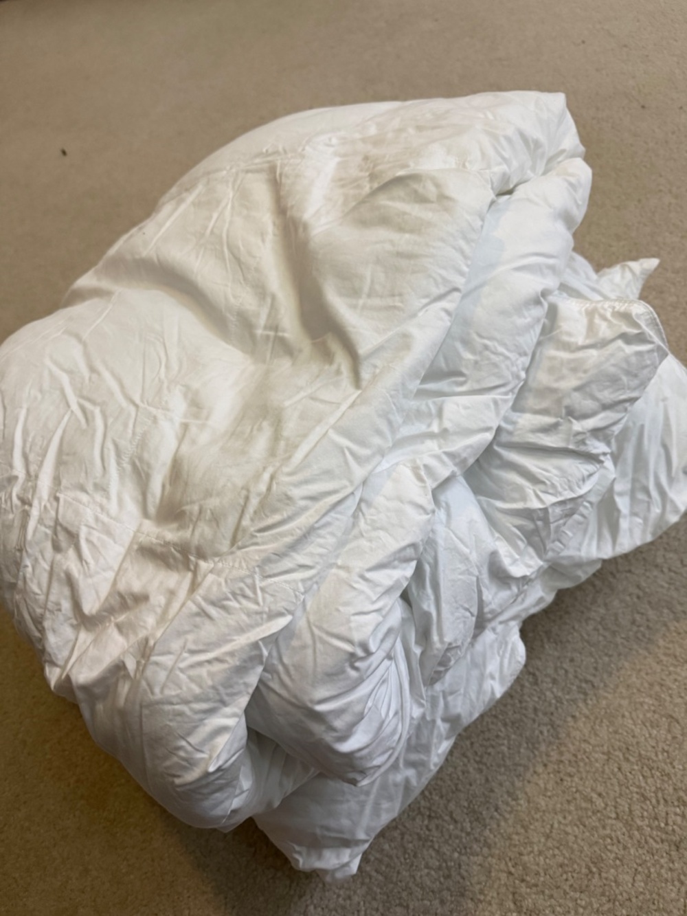 Brooklinen down ALTERNATIVE comforter White Queen - Picture 2 of 5